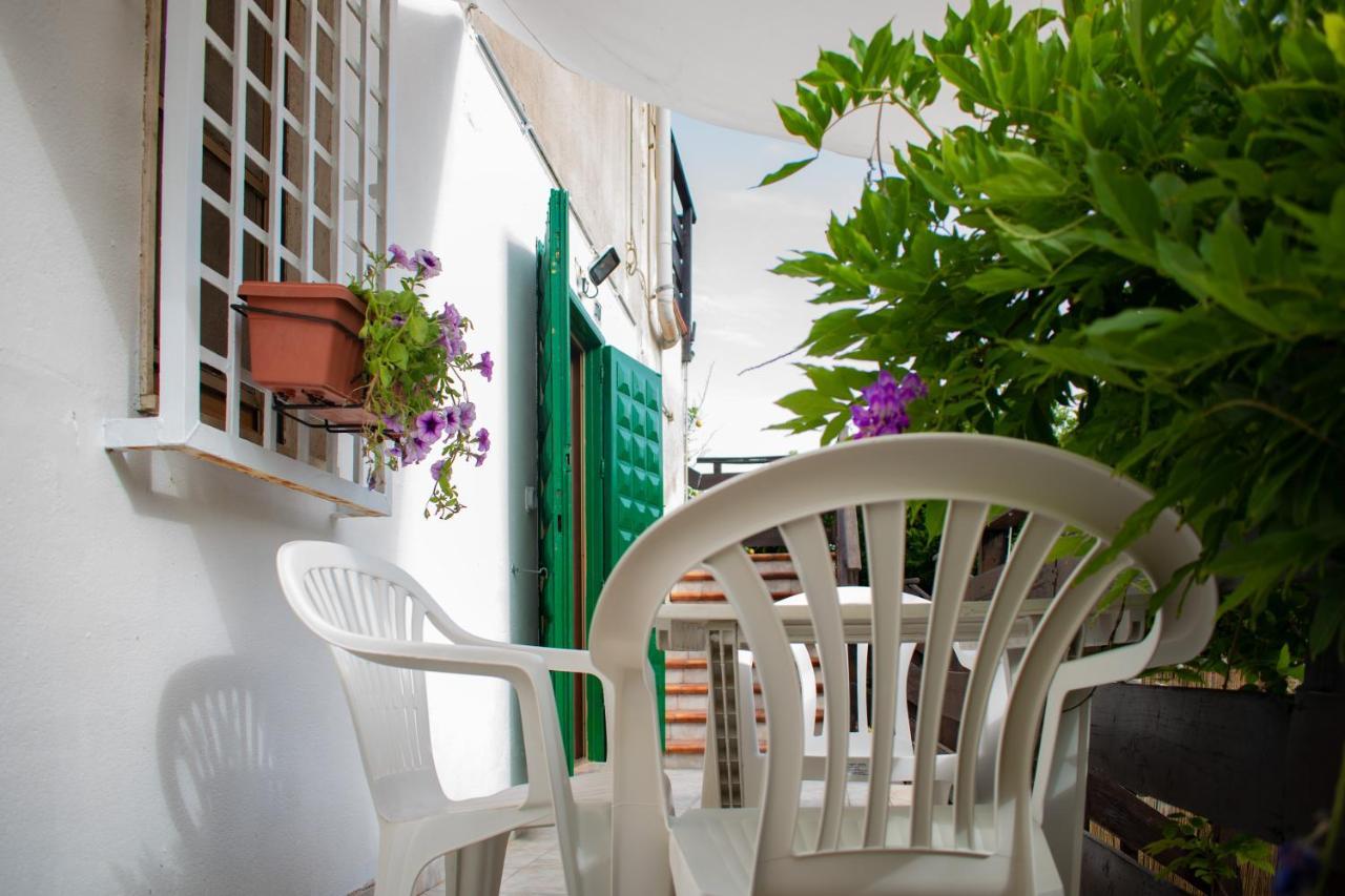 Casa Vacanze "Villa Severina" Iun R6166 R6692 카르보니아 외부 사진