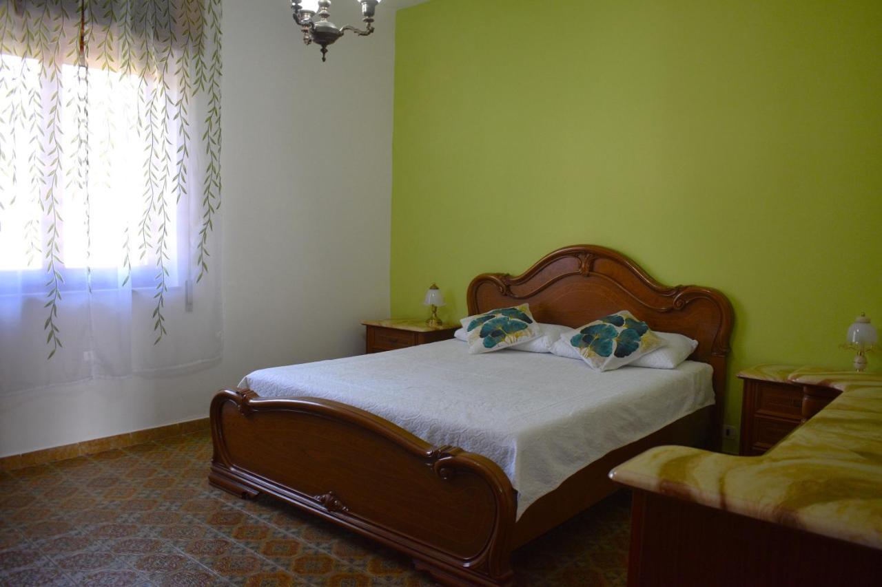 Casa Vacanze "Villa Severina" Iun R6166 R6692 카르보니아 외부 사진